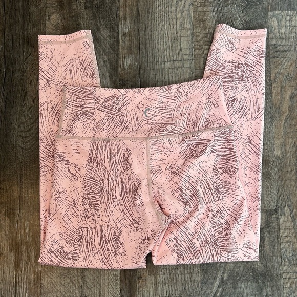 ZYIA Pants - Zyia Pink Etching Light n Tight Hi-Rise 7/8 Size 4